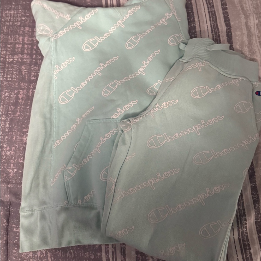 Girls matching set size M
